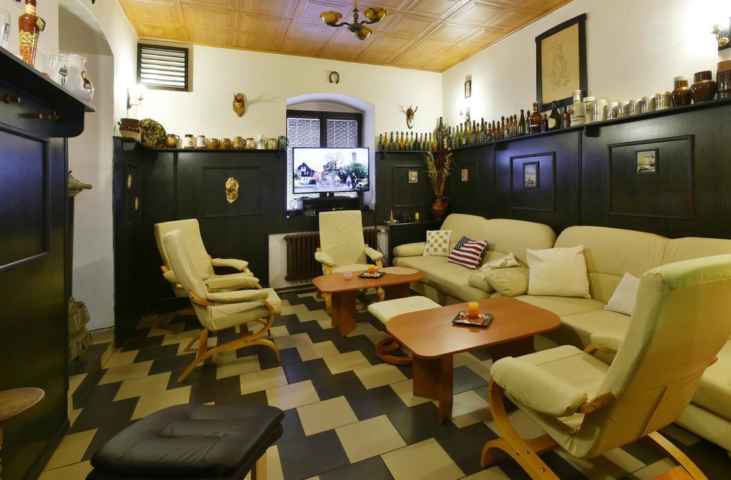 Hotel Kovarna ديشين المظهر الخارجي الصورة