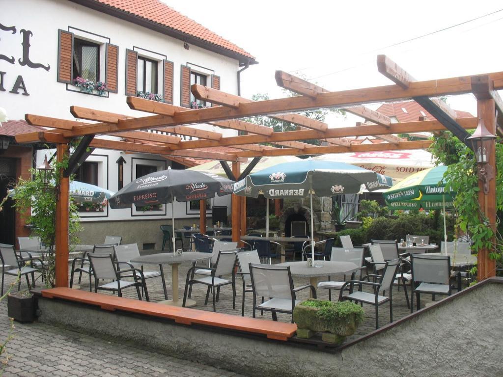 Hotel Kovarna ديشين المظهر الخارجي الصورة